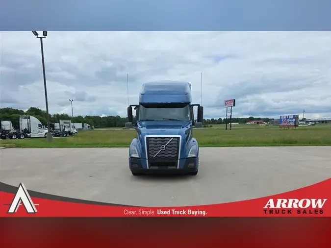 2021 VOLVO VNL760