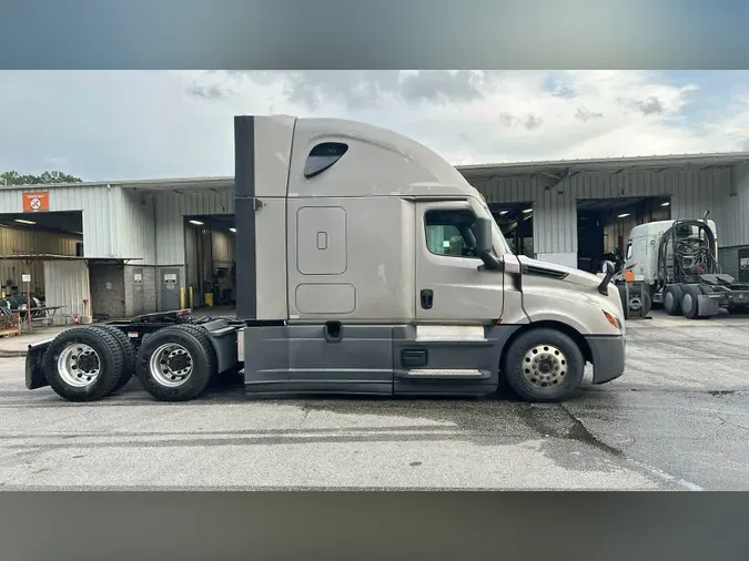 2022 Freightliner Cascadia