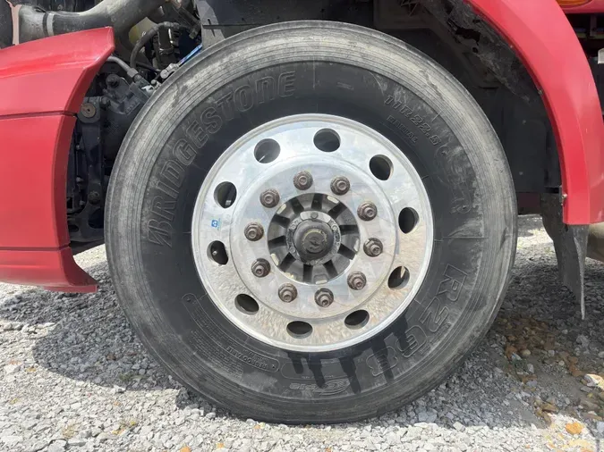 2019 International RH613