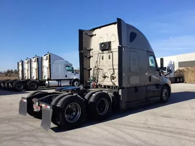 2020 Freightliner Cascadia