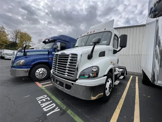 2016 FREIGHTLINER/MERCEDES CASCADIA 113b5a98833c88e28024f2d682a3660d618