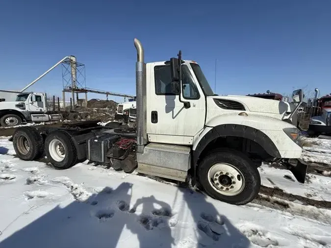 2016 INTERNATIONAL WORKSTAR 7600