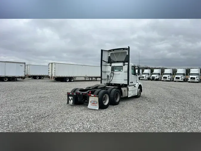 2018 Volvo VNL300