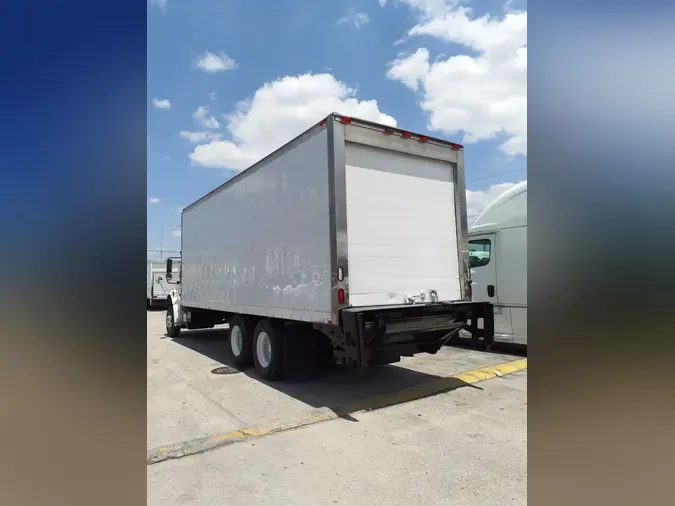2015 FREIGHTLINER/MERCEDES M2 106