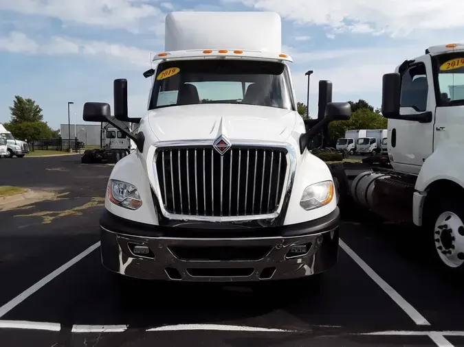 2019 NAVISTAR INTERNATIONAL LT625 DAYCAB T/A