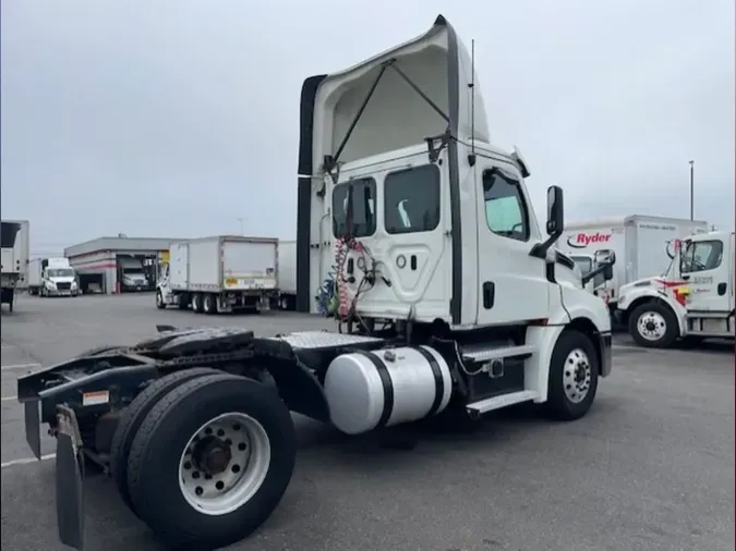 2019 FREIGHTLINER NEW CASCADIA 126