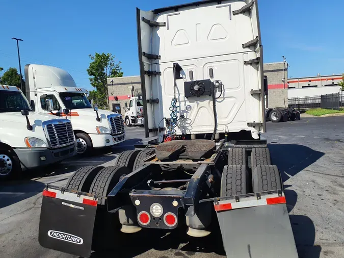 2019 FREIGHTLINER/MERCEDES CASCADIA 125