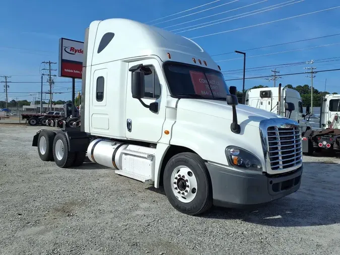 2020 FREIGHTLINER CASCADIA 125