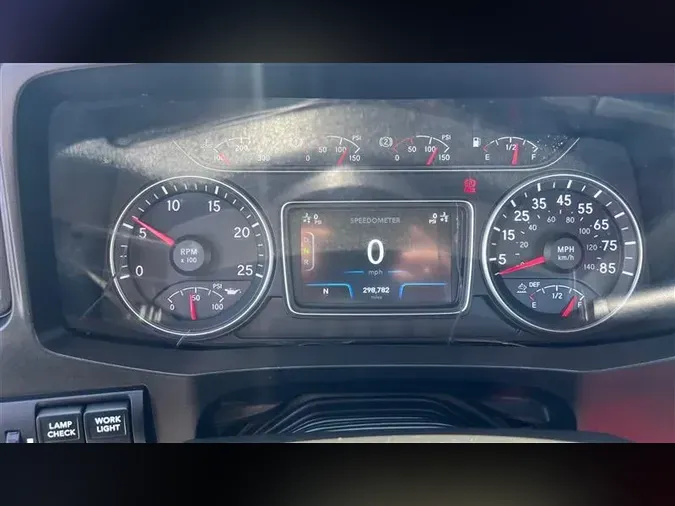 2021 INTERNATIONAL LT