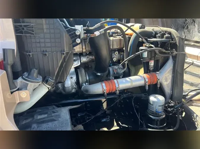 2021 FREIGHTLINER CA126