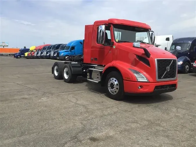 2023 VOLVO VNR300b5b5db60ff6d7653a137f1078fcdc037