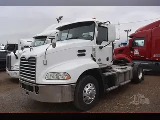 2017 MACK PINNACLE CXU612