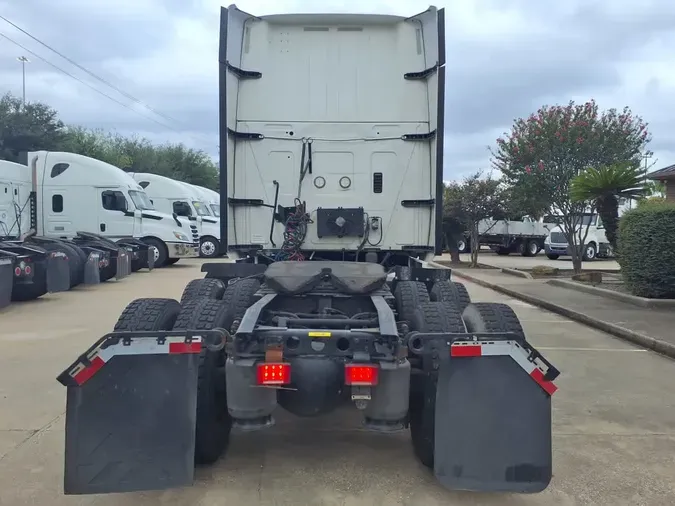 2020 NAVISTAR INTERNATIONAL LT625 SLPR CAB