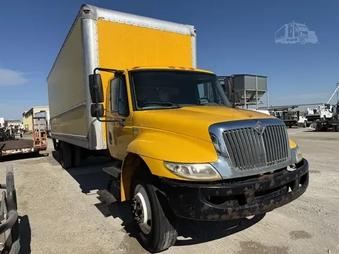 2013 INTERNATIONAL DURASTAR 4300