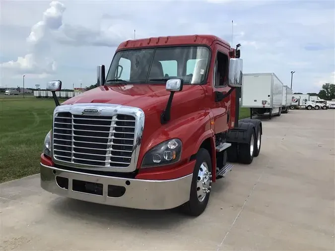 2019 FREIGHTLINER CASCADIAb5bad1d0de63954bc76117854b68a10a