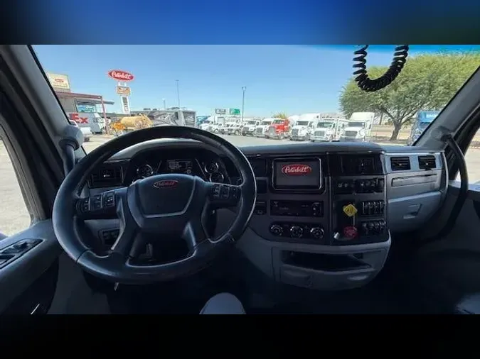 2022 Peterbilt 579