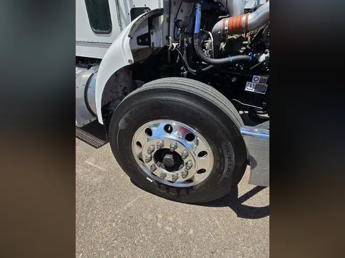2019 Peterbilt 330