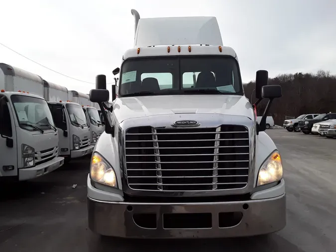 2017 FREIGHTLINER/MERCEDES CASCADIA 125