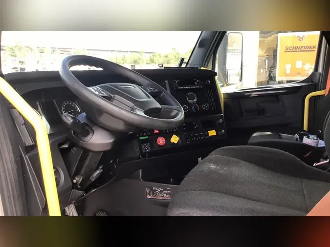 2024 Freightliner Cascadia 126b5c39e2fcd5be2365ca9ccc75ff510c8