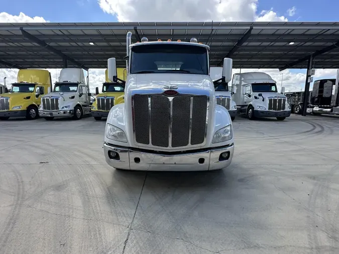 2018 Peterbilt 579b5c4d60c9a39850e76c9de1ac2119271