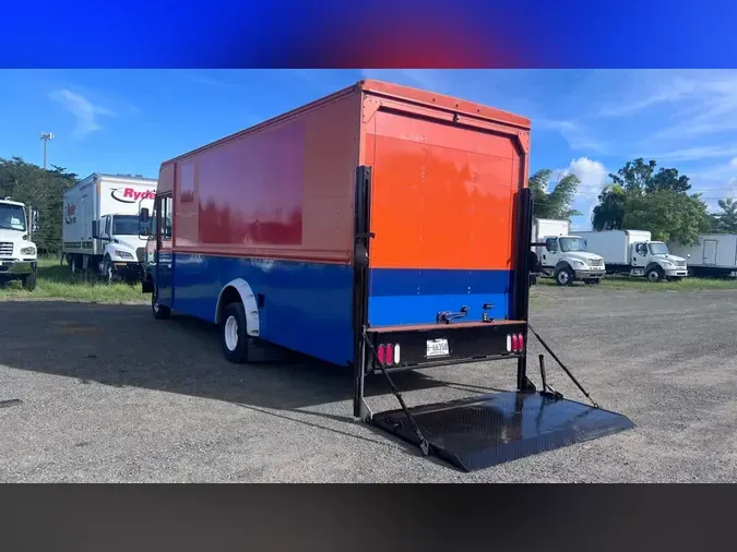 2014 FORD MOTOR COMPANY E450-SUPER DUTY