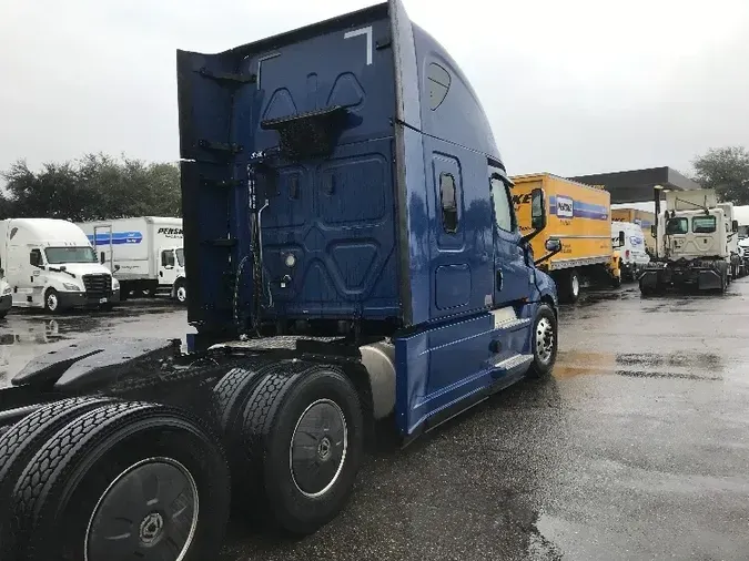 2019 Freightliner T12664ST