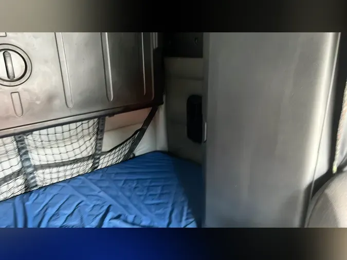 2021 Freightliner Cascadia 126
