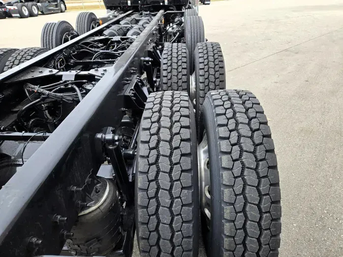 2026 Kenworth T880b5cb32f5ef02bb930b806c2a40255d49