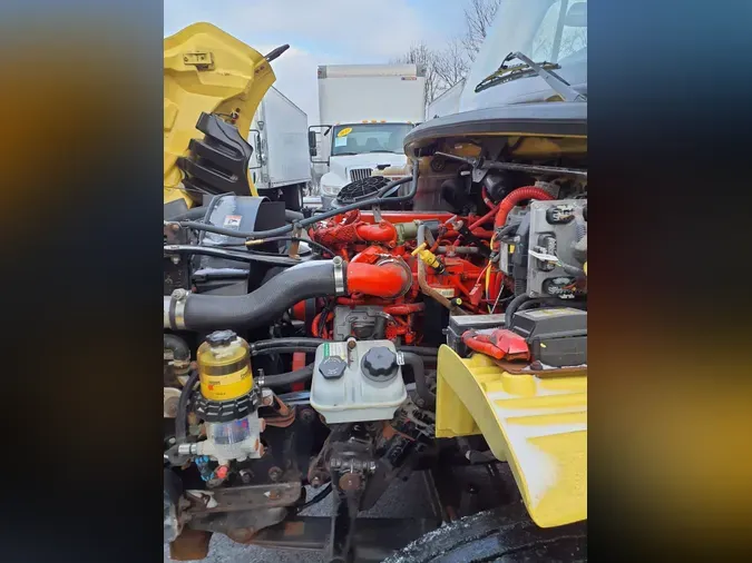 2016 FREIGHTLINER/MERCEDES M2 106