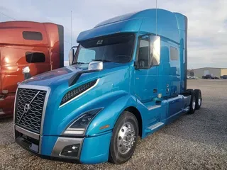 2021 VOLVO VNL64T740