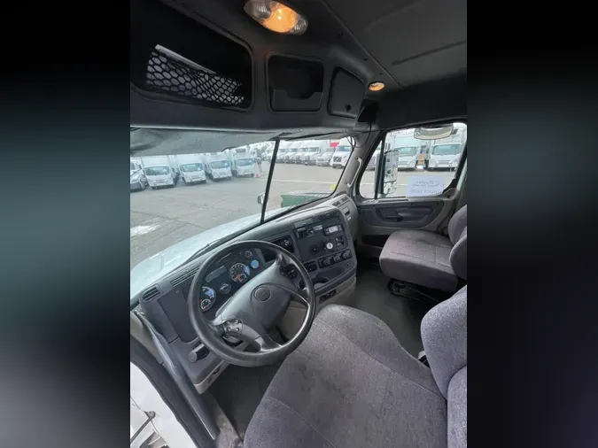 2019 FREIGHTLINER/MERCEDES CASCADIA 125
