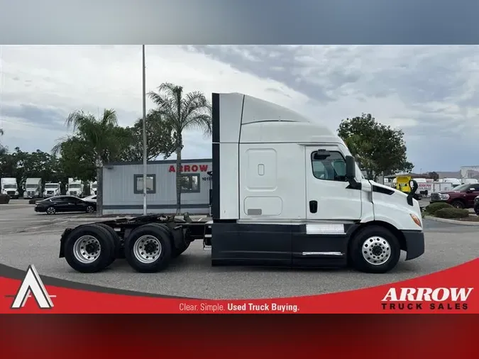 2021 FREIGHTLINER CA116