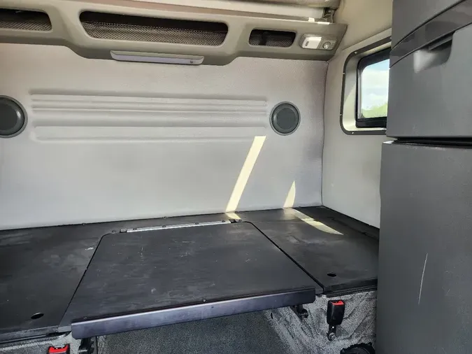 2024 VOLVO VNL64T860