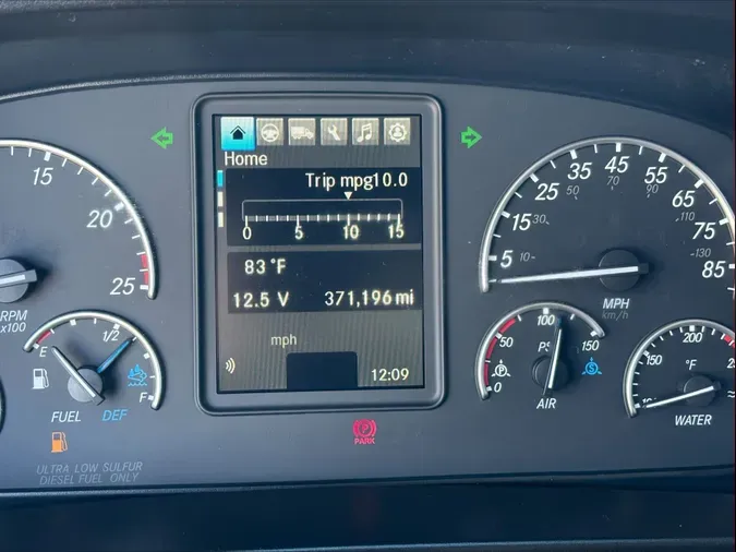 2020 FREIGHTLINER CASCADIA 126