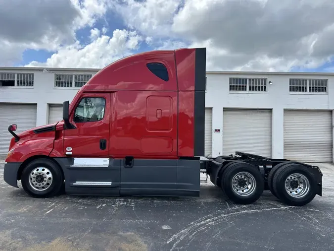 2022 Freightliner Cascadia