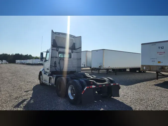 2019 Volvo VNL300