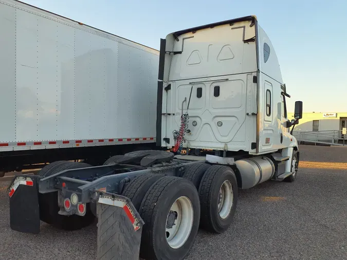 2017 FREIGHTLINER/MERCEDES CASCADIA 125