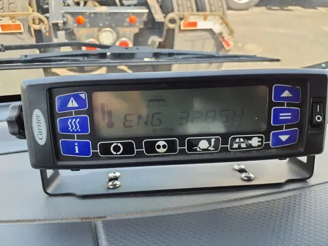 2018 ISUZU NPR