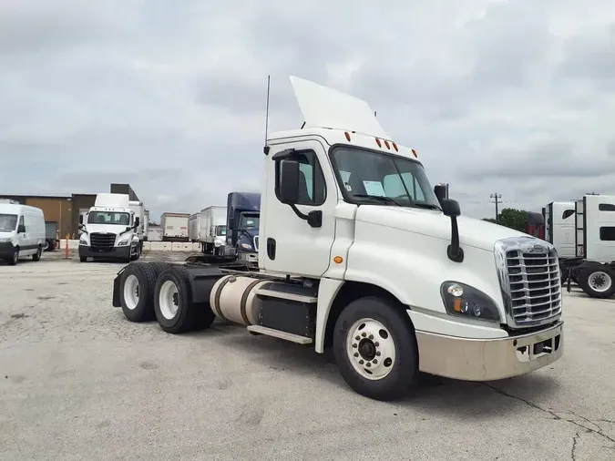 2018 FREIGHTLINER CASCADIA 125