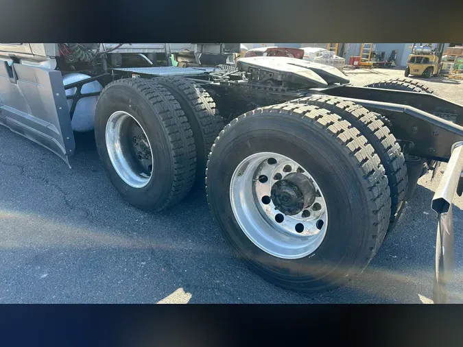 2024 Freightliner Cascadia 126