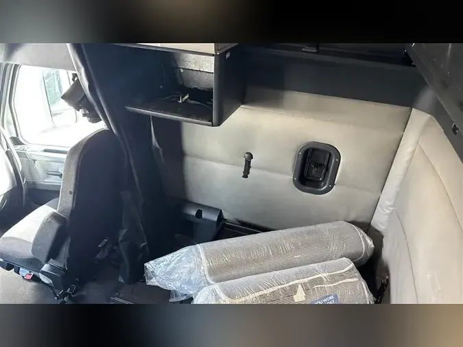 2020 FREIGHTLINER CA126