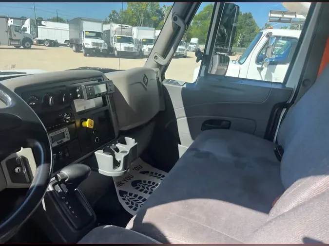 2019 NAVISTAR INTERNATIONAL 4300