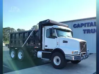  VOLVO VHD64B200