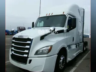 2021 FREIGHTLINER Cascadia 126