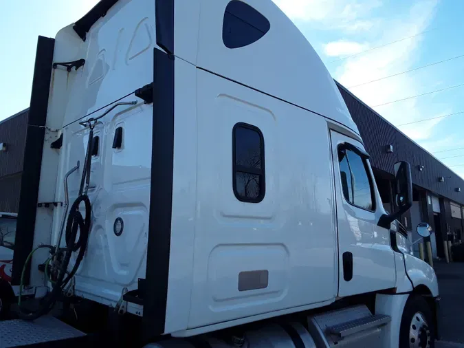 2020 FREIGHTLINER/MERCEDES NEW CASCADIA PX12664