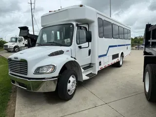 2018 Freightliner S2106