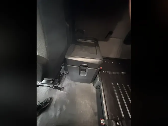 2022 FREIGHTLINER Cascadia 126