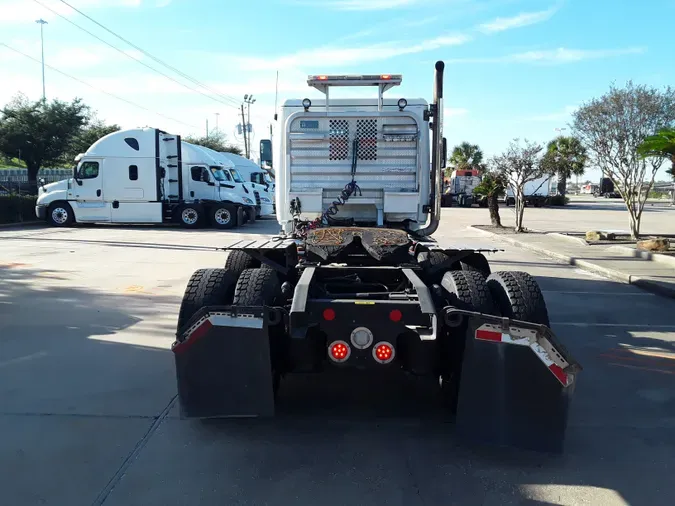 2016 FREIGHTLINER/MERCEDES CASCADIA 125