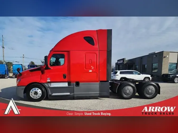 2021 FREIGHTLINER CA126