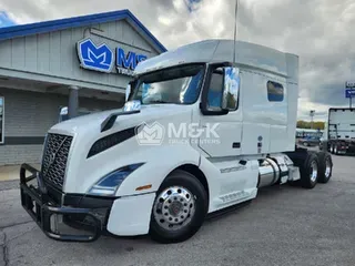 2020 VOLVO VNL64T740